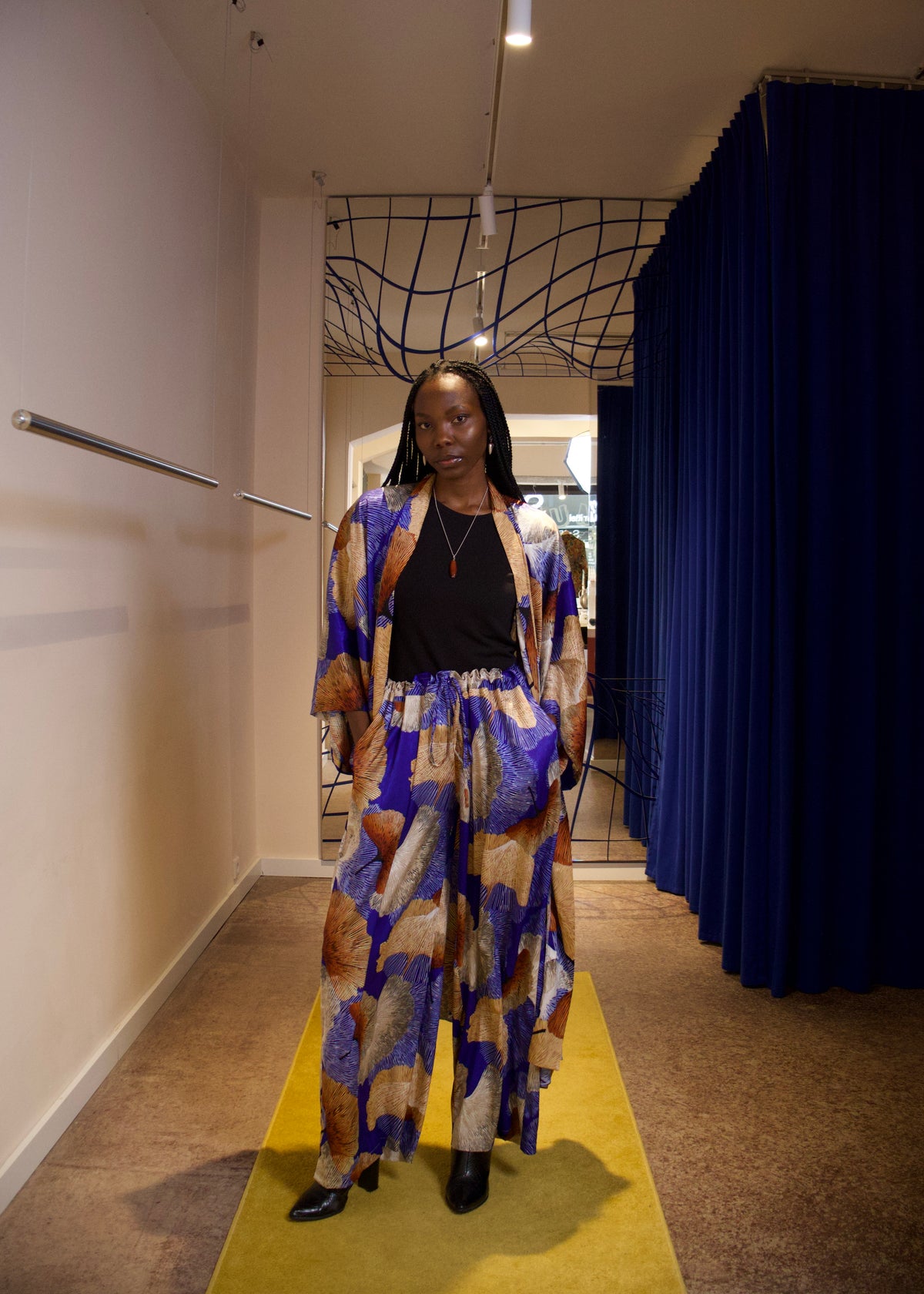 AURA ROYALE
